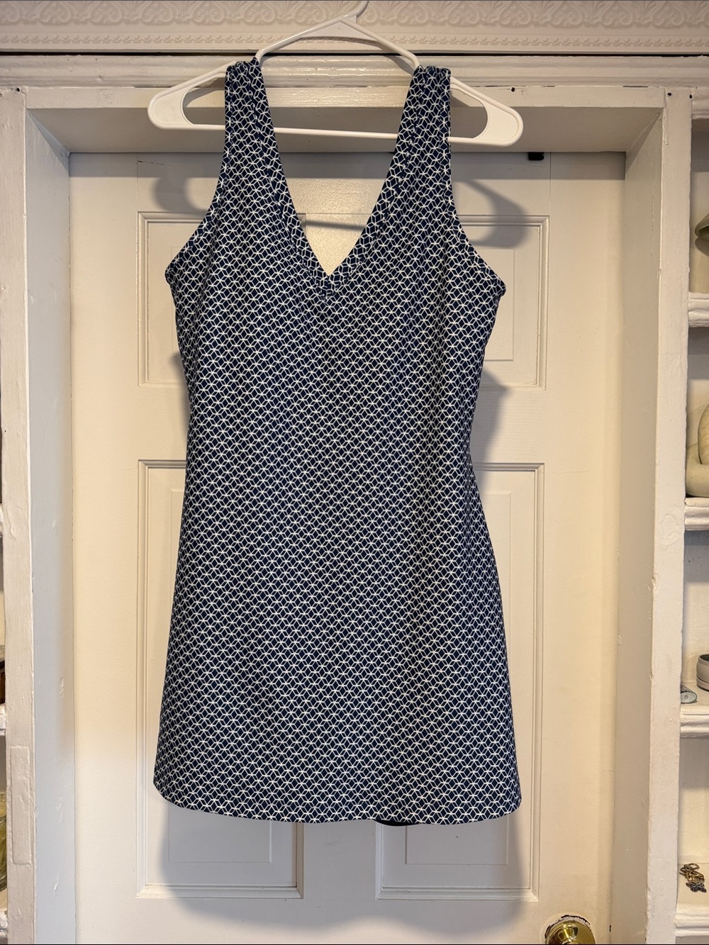 Abercrombie Geometric V-Neck Sleeveless athletic dress